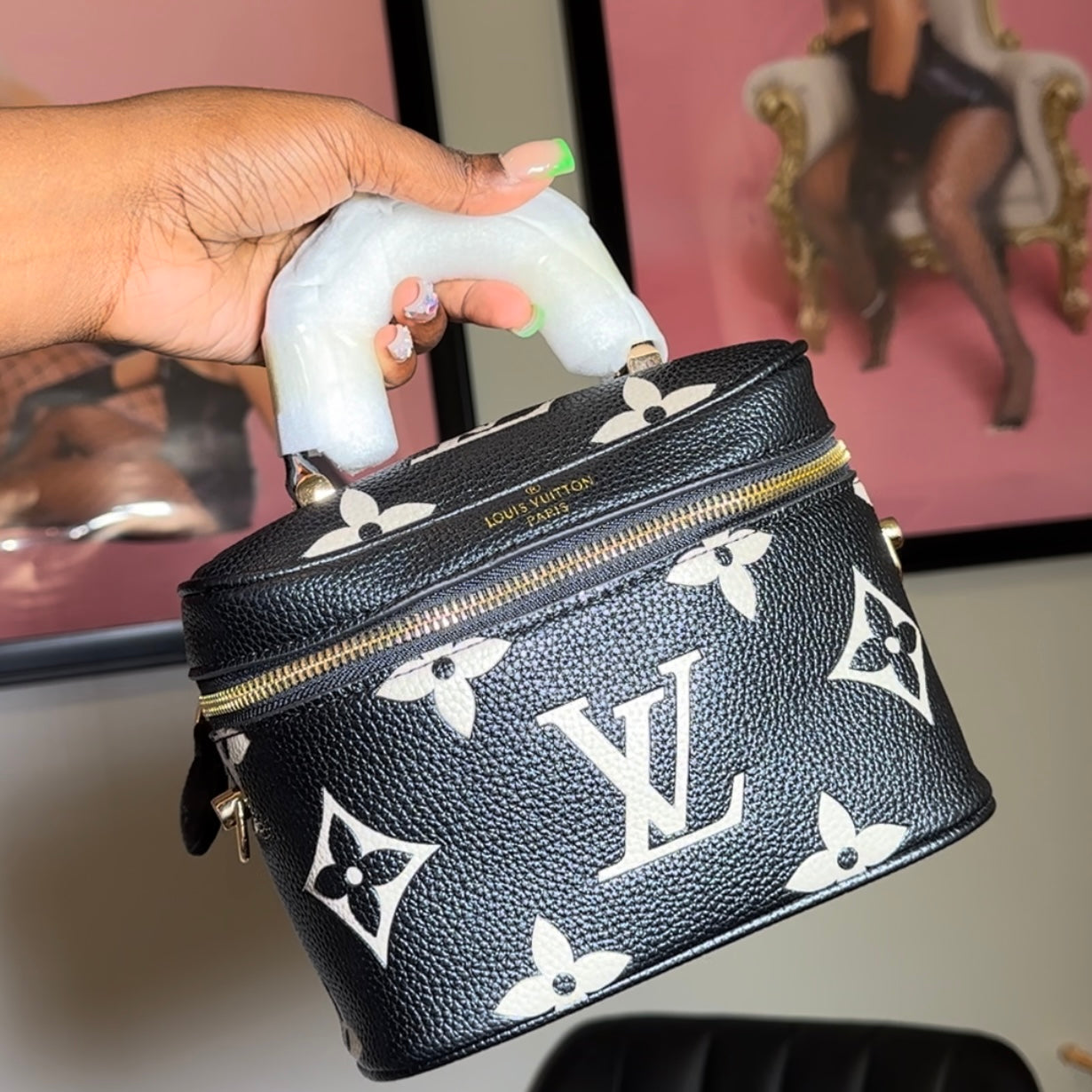 How To Tell If A Louis Vuitton Bag Is Real Or Fake [7 EASY WAYS] - YouTube